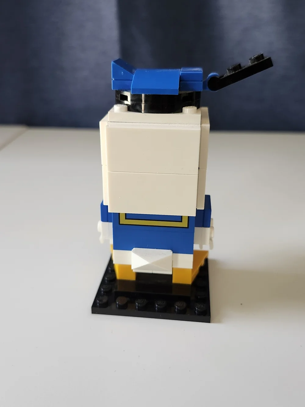 LEGO BRICKHEADZ: Donald Duck (40377) Complete, Retired, No Box, No Instructions